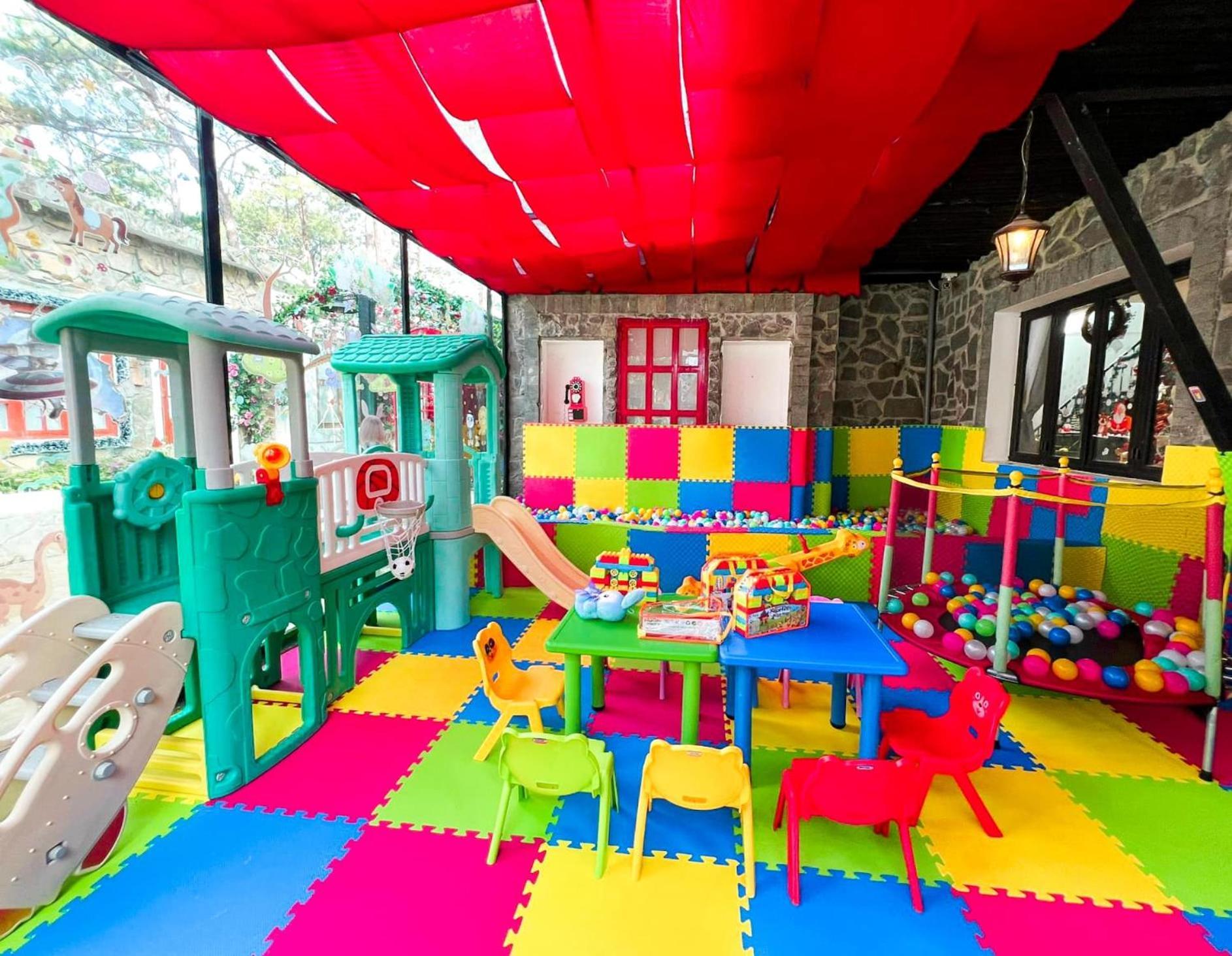 De Vivre Homestay Mang Den Kon Von Kla المظهر الخارجي الصورة